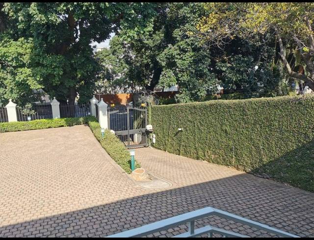 400M² OFFICE TO LET IN ESSENWOOD